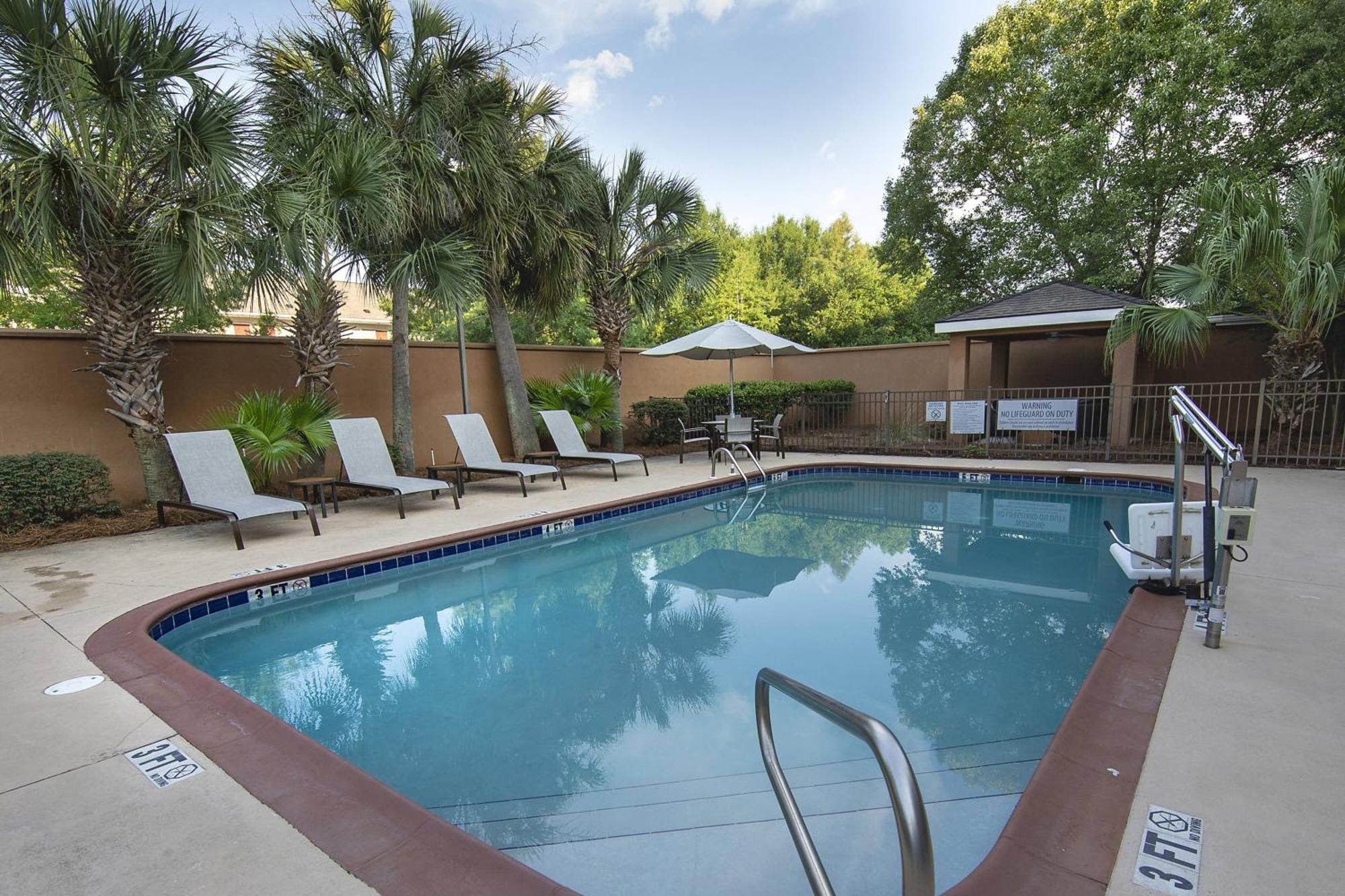 Hotel Courtyard By Marriott