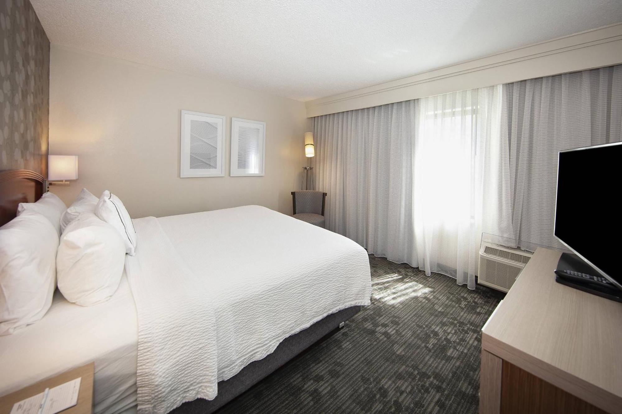 Hotel Courtyard By Marriott 3*