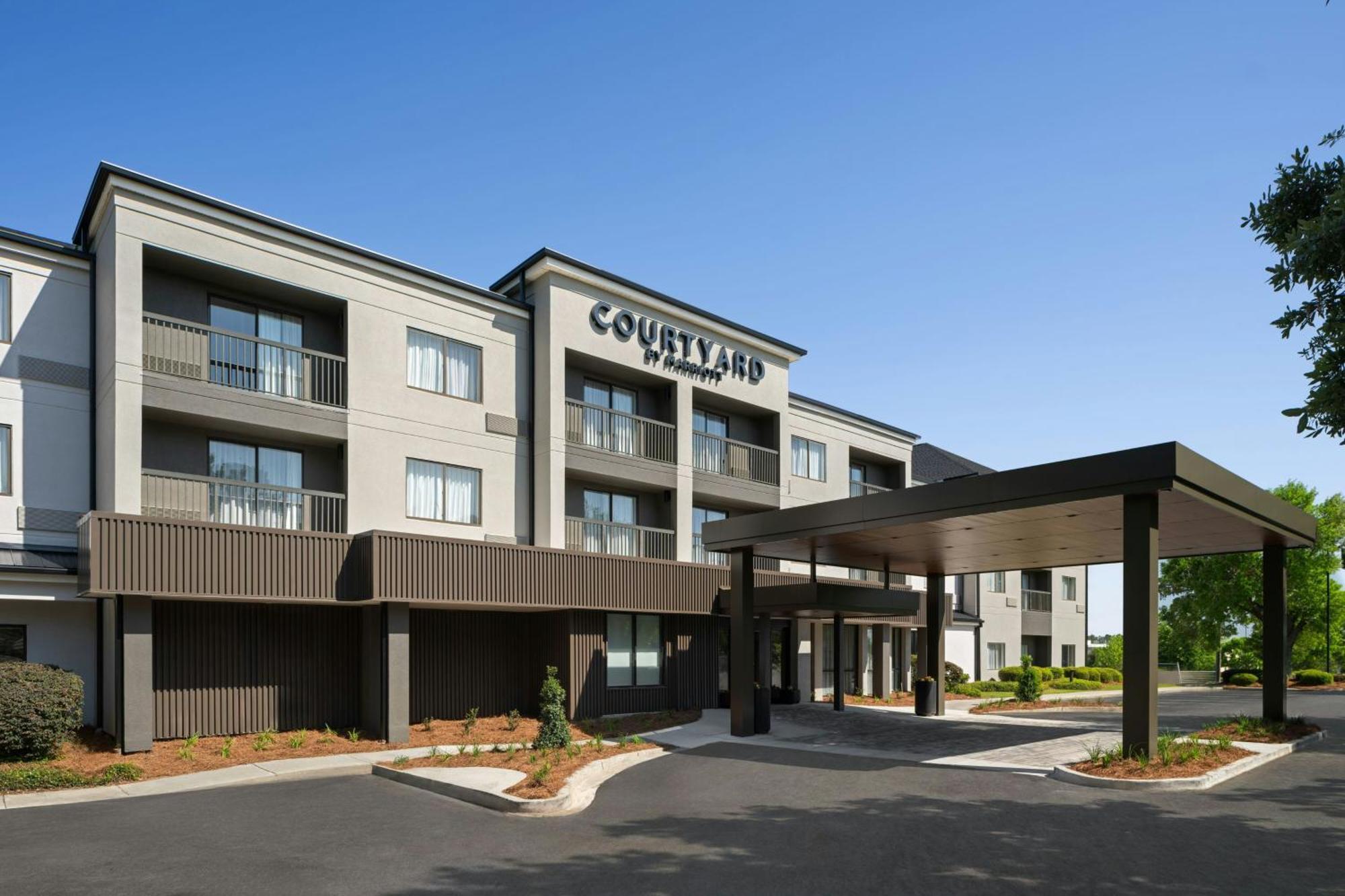 Courtyard By Marriott Valdosta