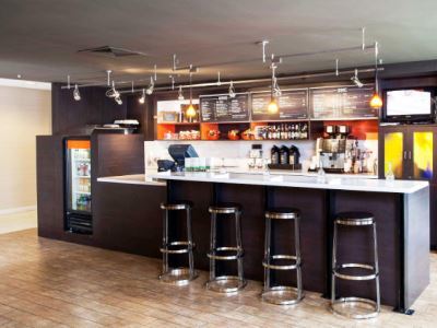 Courtyard By Marriott Hotel