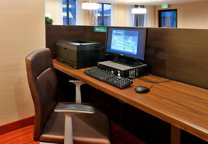 Courtyard By Marriott